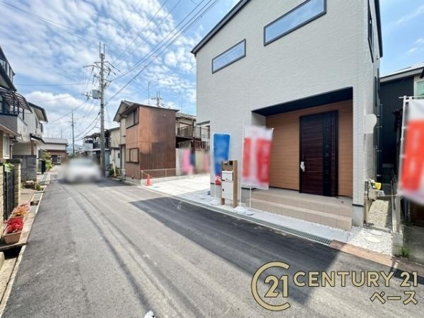 大和郡山市野垣内町 ／新築一戸建の前面道路含む現地写真