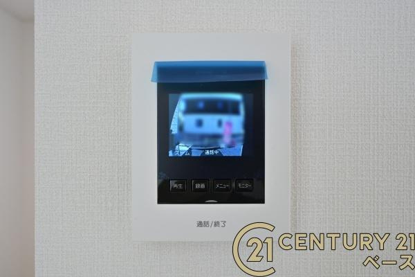 クレイドルガーデン中山町 １号棟 ／新築一戸建の内観：施工例|■ＴＶモニター付きインターホンで防犯対策もバッチリ！来客も一目でわかり安心です！■