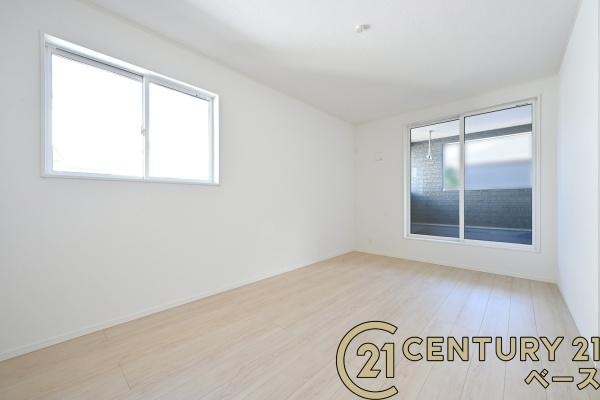 クレイドルガーデン中山町 １号棟 ／新築一戸建の内観：施工例|■三面鏡タイプのミラーキャビネット！収納スペースも豊富です！■