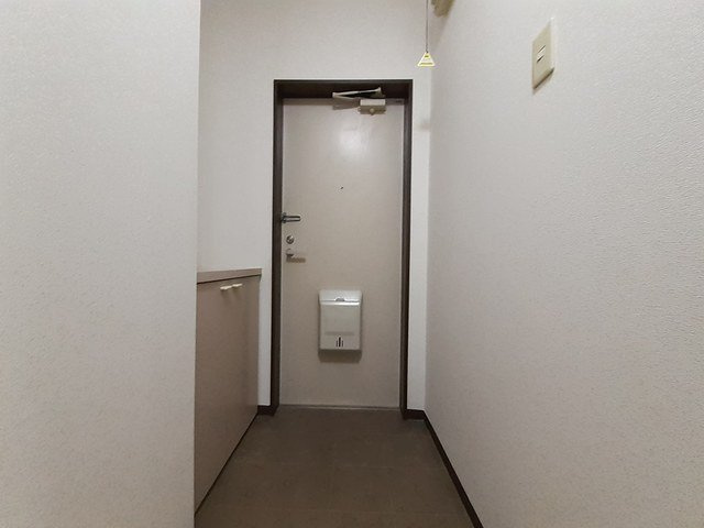 ビューレンゲＢの玄関|収納もある玄関です
