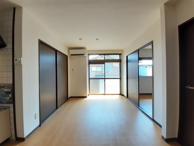 ビューレンゲＢの居間・リビング|使いやすいリビングです