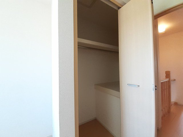 フランシーズの収納|便利な収納スペースです