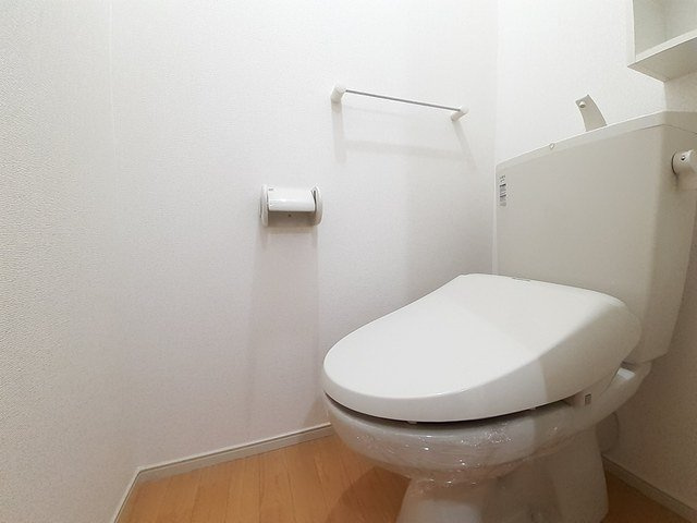ニューシティ鍋田のトイレ|コンパクトで使いやすいトイレです