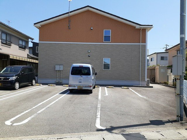ニューシティ鍋田の駐車場|駐車場完備です