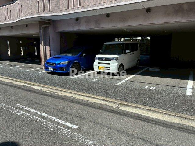 ESPERANZA・Mの駐車場