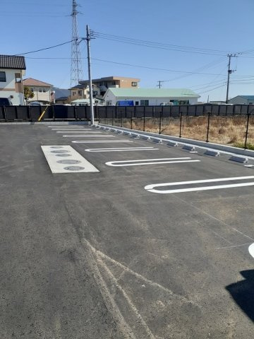ウォル　コンフォートの駐車場