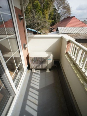 【バルコニー】 | プレーザントハウスＦ | 日当たり良好！お洗濯物がたくさん干せます♪