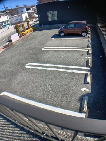 プロムナードの駐車場