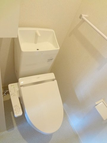 インペリアル上鶴　Ⅱのトイレ