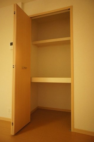 テラス小名田の収納