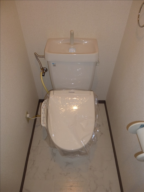 レージュグリーンのトイレ|ウォシュレット