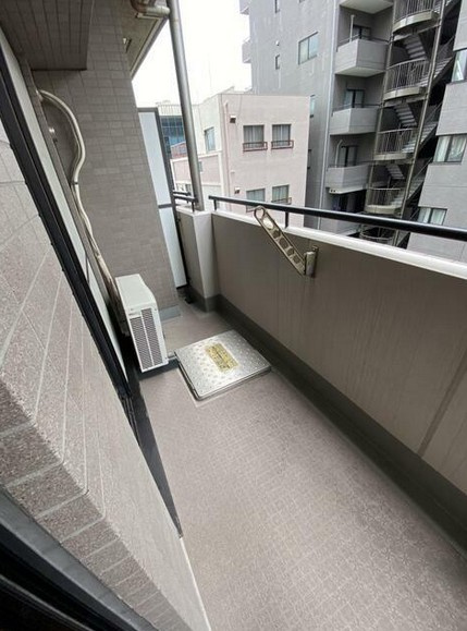 【バルコニー】