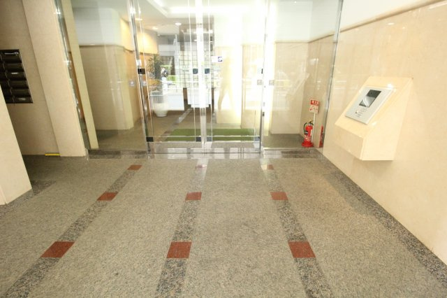 【エントランス】