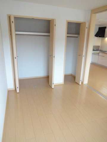 ソレイユ　レヴァーＢの収納