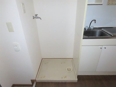 レオパレスコンフォールのその他|洗濯機置き場