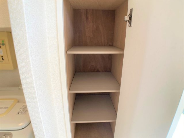 レオパレスフローラの玄関|設備・仕様は号室により異なる為、現況を優先致します。