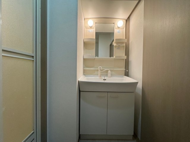 ユーザンコートの独立洗面台