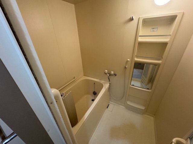 ユーザンコートの浴室