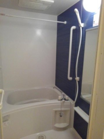 ブルーガーデニアの浴室