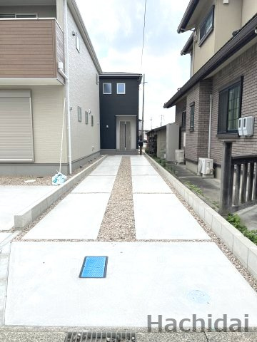高浜市呉竹町第4　全2棟<2号棟>の駐車場