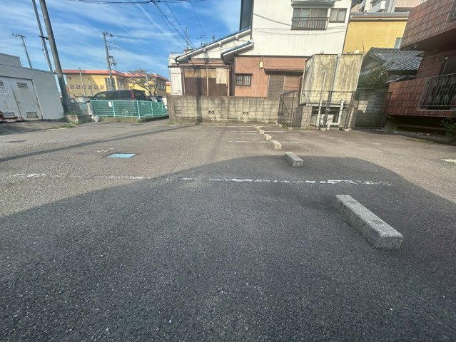 エストゥディオＫＡＴＯの駐車場