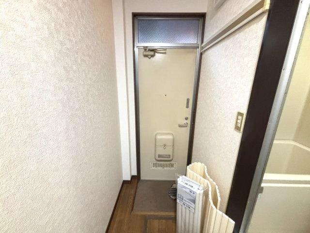 コスモハイツ高尾の玄関