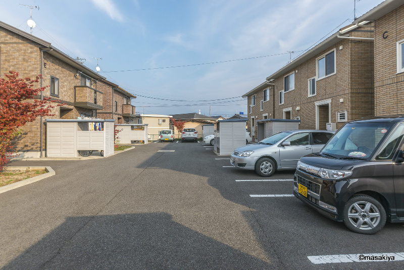 ラ・シャストの駐車場|駐車場　広々としておりまＳ。