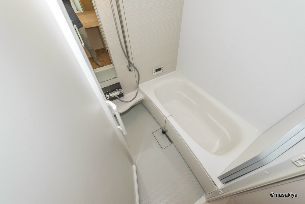 グリーンヒルズＳ・Ｔの浴室|お風呂一坪で広々です。