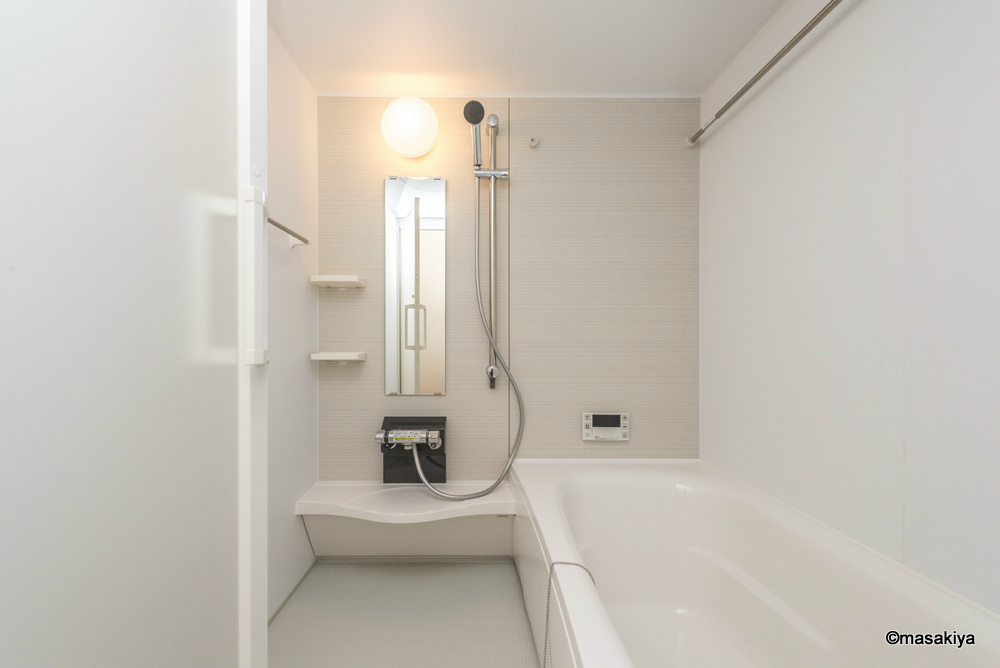 グリーンヒルズＳ・Ｔの浴室|お風呂一坪で広々です。