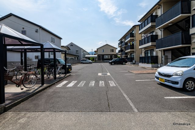 ドストーレスみわの駐車場|駐車場