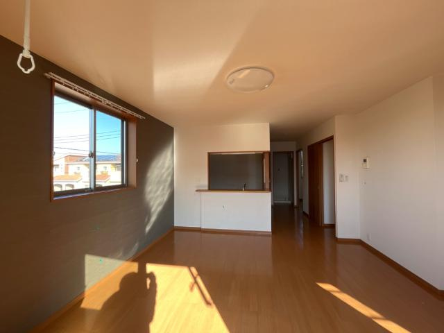 パークサイドヴィラ御里　Ａ棟の居間・リビング|リビング