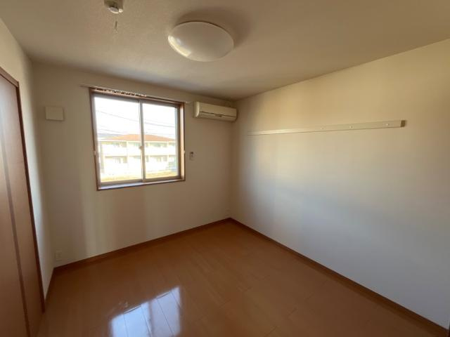 パークサイドヴィラ御里　Ａ棟の内装|洋室