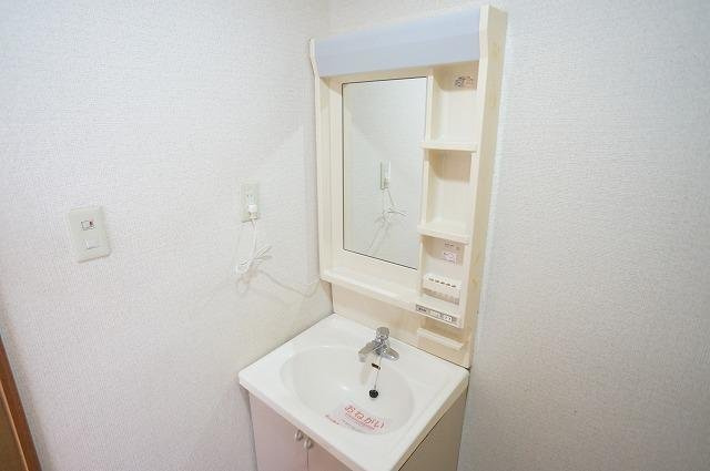 サニーガーデンの洗面所