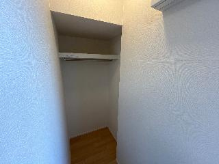 ラルーナＢの収納|クローゼット（イメージ）