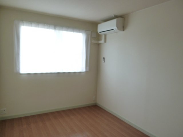 シルフィードの設備|北側洋室（エアコン付）