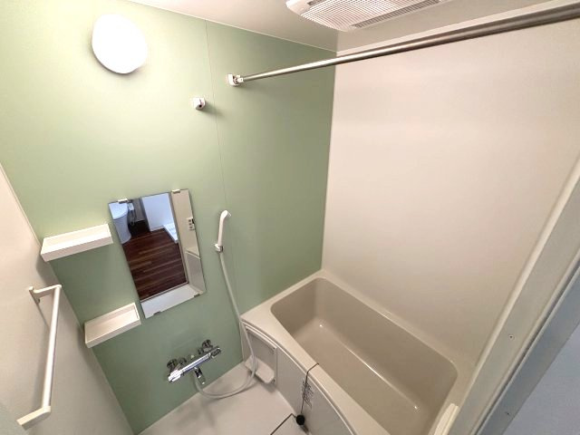 シャロン灘の浴室