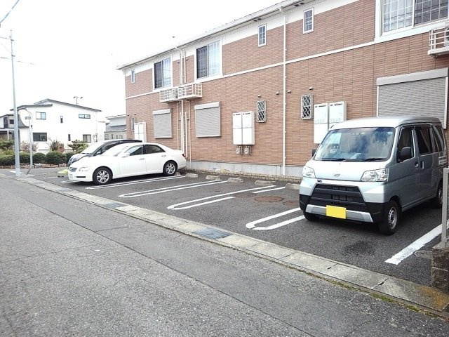 ヴィアーレの駐車場