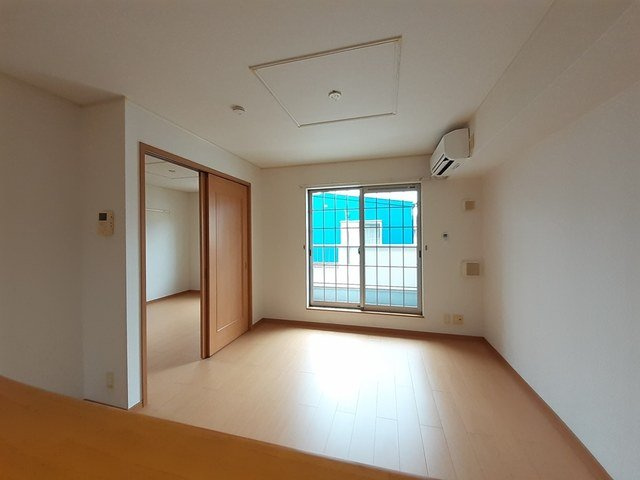 ヴィアーレの居間・リビング