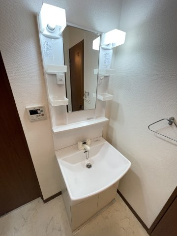 ＶＡＬＯＲＥ住吉Ⅱの洗面所