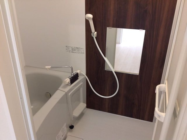 ヴィアロ谷原レジデンスの浴室