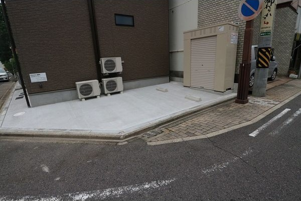 REGALEST浅間町の駐車場