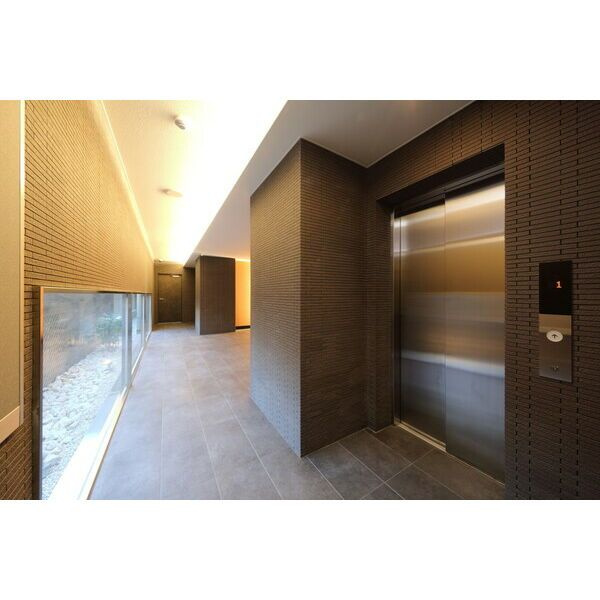エステムコート名古屋新栄アクシスのエントランス
