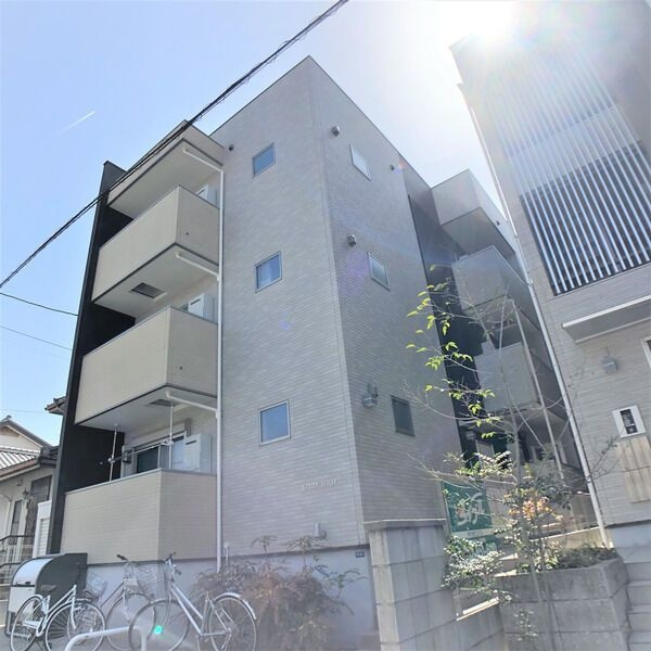 Sazan Stageの外観