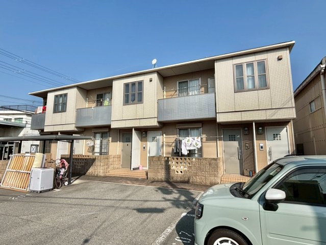 プレミア南条B棟の外観