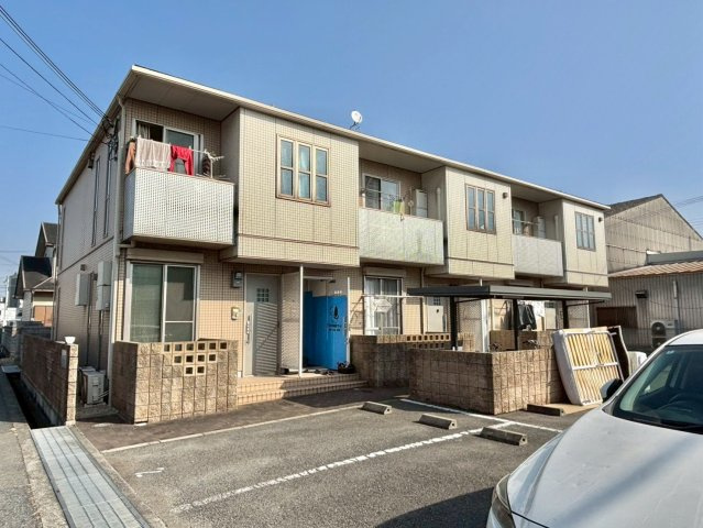 プレミア南条B棟の外観