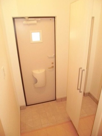 パパグラッチェ　Ｂの玄関|落ち着いた玄関です