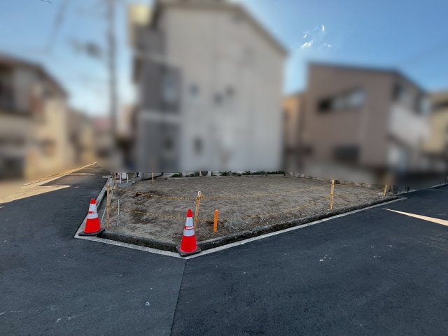尼崎市大島１丁目　土地の前面道路含む現地写真|落ち着いた住宅街に位置する尼崎市大島1丁目の売土地。生活施設が徒歩圏に揃い毎日の暮らしも快適です。前
