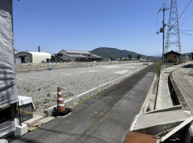 近江八幡市武佐町の事業用地の外観
