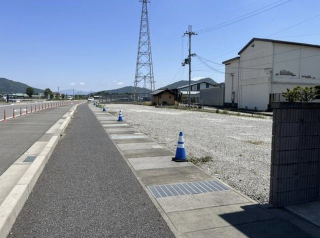 近江八幡市武佐町の事業用地の外観