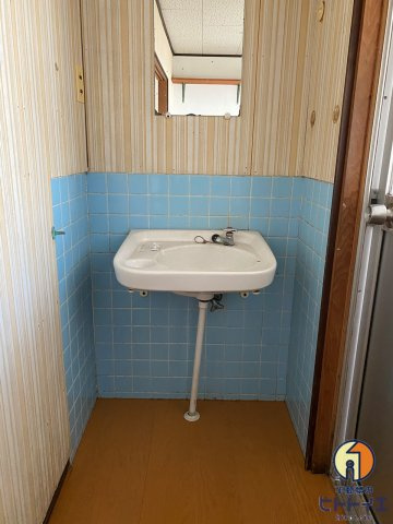 寿荘の独立洗面台|洗面台です